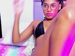 Lucia's Live Sex Cam Show