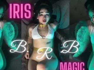 IrisMagiic's Live Sex Cam Show