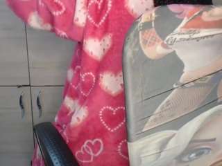 golden1temptation, female webcam model,  years old, on live webcam