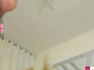 karlarodriguezx webcam model