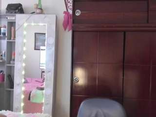 Rapunzelll's cam show statistics and live stream