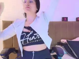 Rapunzelll's Live Sex Cam Show