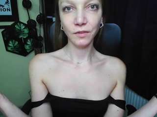le modèle emillyplay est en webcam porno dans un show sur le site camsoda, il possède les tags suivants: ahegao,green eyes,young-adult,tease,tattoos,strip,sph,spank,roleplay,role play,robe,mistress,lush,lips,joi,foot fetish,amateur,cei,ass,athletic