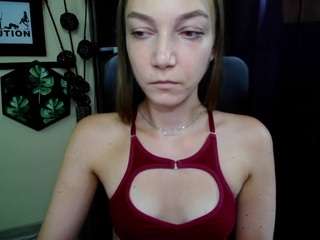 EmillyPlay live webcam show