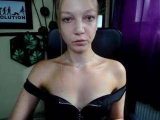 emillyplay's live room