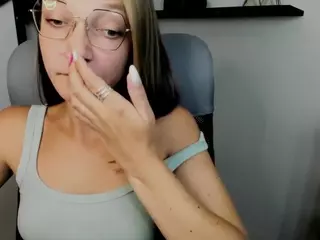 EmillyPlay's Live Sex Cam Show