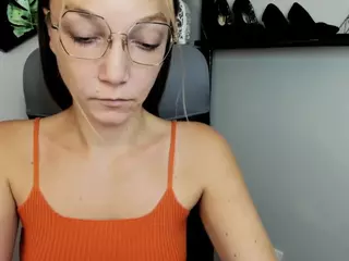 EmillyPlay's Live Sex Cam Show