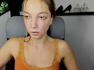 EmillyPlay's Live Sex Cam Show