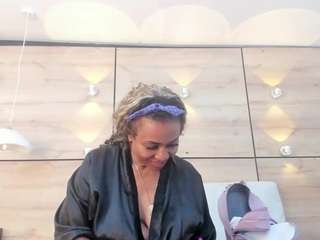 thaylanaa webcam model