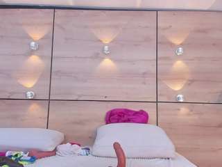 thaylanaa from CamSoda is Freechat