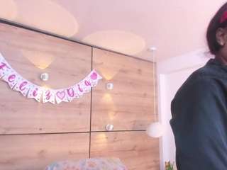 thaylanaa Live Webcam on CamSoda