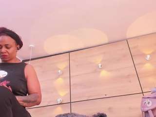 thaylanaa live cam profile