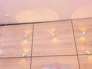 thaylanaa Live Webcam on CamSoda