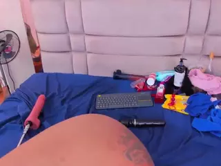 thaylanaa's Live Sex Cam Show