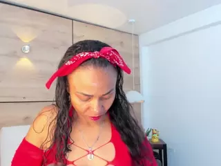 thaylanaa's Live Sex Cam Show