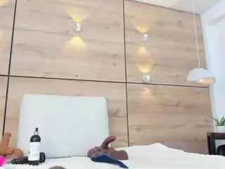 thaylanaa's Live Sex Cam Show