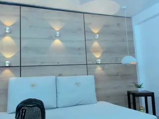 thaylanaa's Live Sex Cam Show