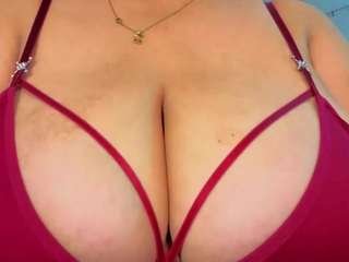 MollyBigBoobs