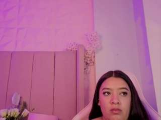 MollyBigBoobs live webcam show