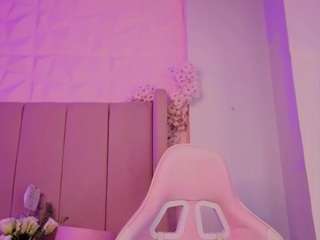 MollyBigBoobs live webcam show