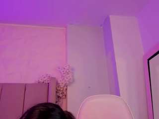 MollyBigBoobs live webcam show