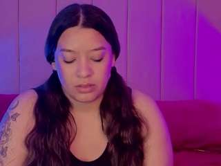 MollyBigBoobs live cam preview