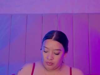 MollyBigBoobs live cam preview