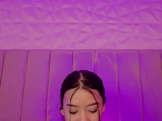 MollyBigBoobs live cam preview