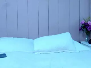 MollyBigBoobs's Live Sex Cam Show