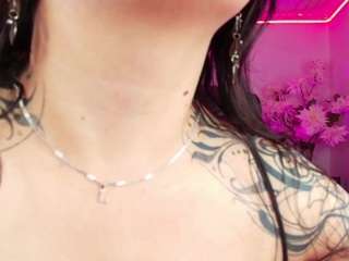 nitzzirouse Torso live webcam