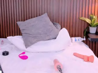 katia-3's Live Sex Cam Show