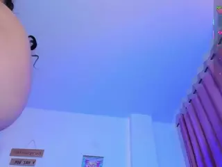 BrunetteOfYourDreams's Live Sex Cam Show