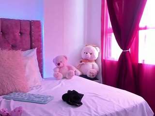 Melisa-bowei nude and sexy before cam for live chat