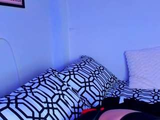 miia-02 live webcam show