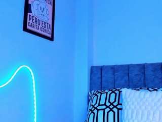 miia-02 live webcam show