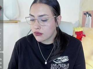 Live webcam model malley-adams on Soda Cams