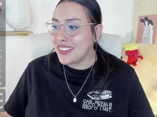 Live webcam model malley-adams on Soda Cams