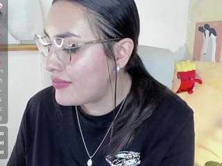 Live webcam model malley-adams on Soda Cams