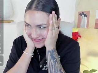 Live webcam model malley-adams on Soda Cams