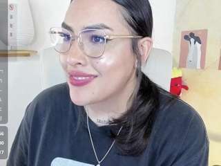 Live webcam model malley-adams on Soda Cams