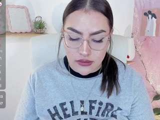 le modèle malley-adams est en webcam porno dans un show sur le site camsoda, il possède les tags suivants: anal,smoking,ass to mouth,natural,nature,oil,orgasm,public,pussy,shaved,shaved-pussy,spank,lovense,squirter,striptease,swallow,tattoos,teen 18,toys,twerk