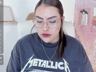 le modèle malley-adams est en webcam porno dans un show sur le site camsoda, il possède les tags suivants: anal,smoking,ass to mouth,natural,nature,oil,orgasm,public,pussy,shaved,shaved-pussy,spank,lovense,squirter,striptease,swallow,tattoos,teen 18,toys,twerk