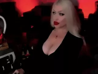 AlfaFemale's Live Sex Cam Show