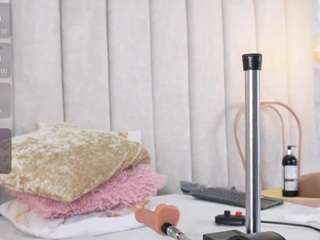 annyy-rosse's CamSoda show and profile