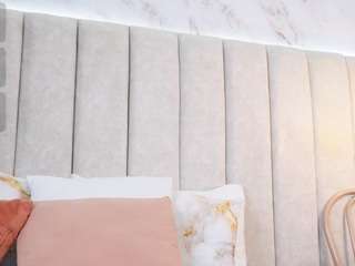 annyy-rosse's CamSoda show and profile