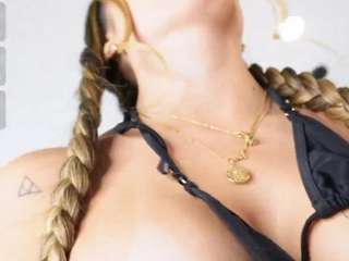 annyy-rosse Live Webcam on CamSoda