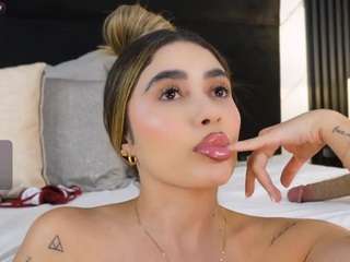 annyy-rosse Live Webcam on CamSoda