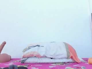 emma-rogerss webcam model