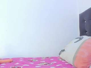 emma-rogerss Live Webcam on CamSoda