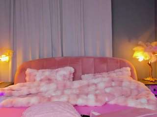 AmedeeaBanks live cam